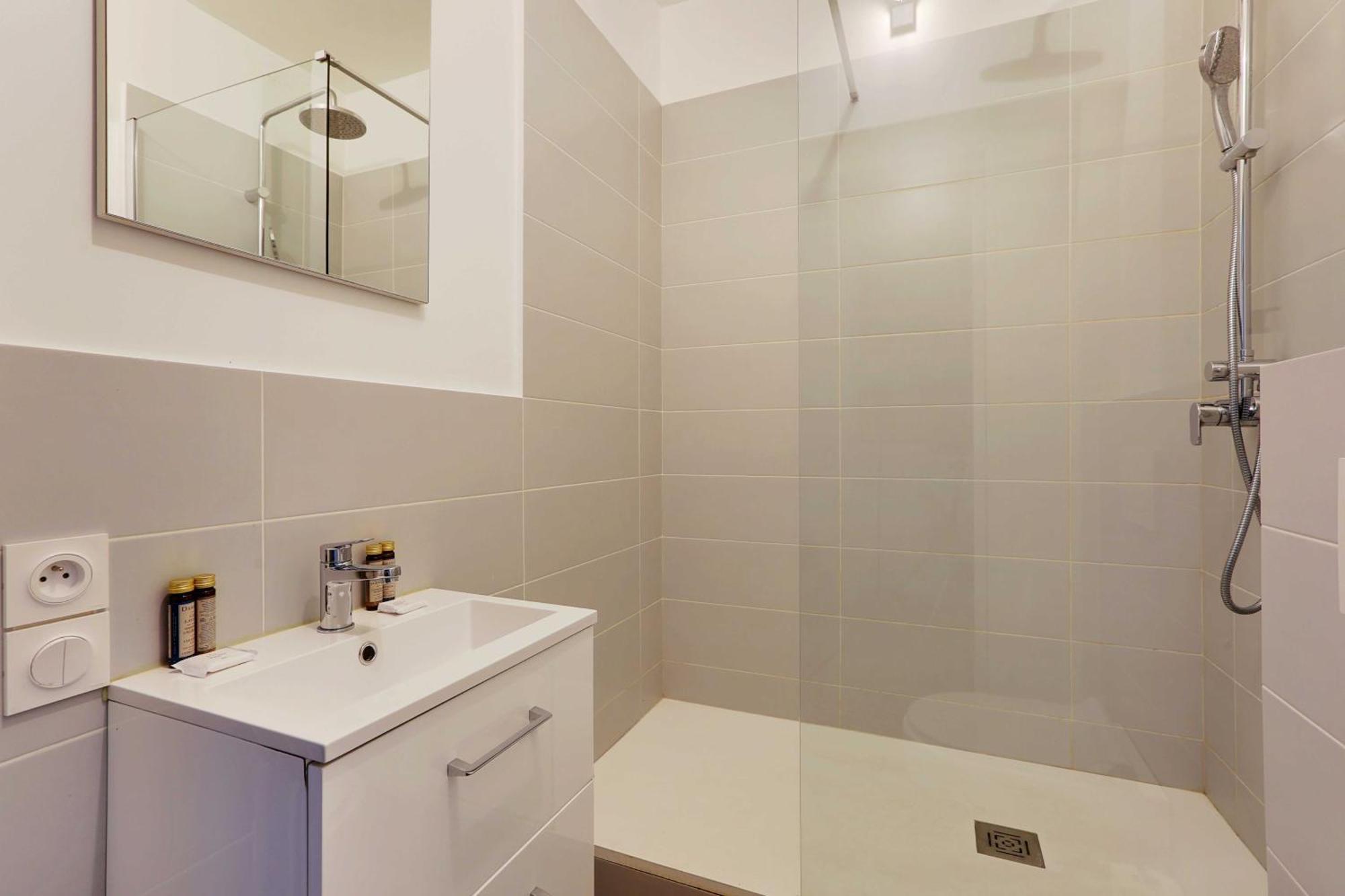 Spacious Apartment - 4Br-10P Montmartre Paris Exteriör bild